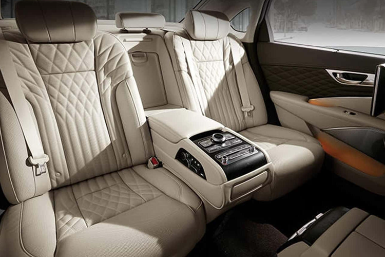 Cảm biến ắc quy đảm bảo hệ thống không được bật khi ắc quy của ô tô sắp hết. Ngoài ra, chức năng này sẽ được vô hiệu hóa khi nhiệt độ bên ngoài thấp và cả khi hệ thống điều hòa không được sử dụng trong một thời gian dài.