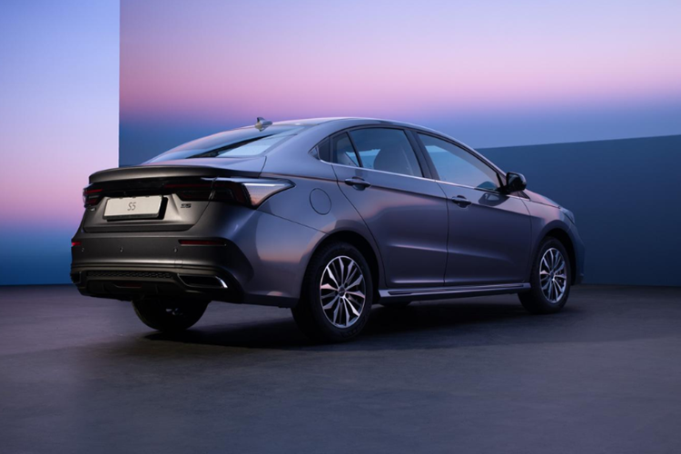 Giá xe Omoda S5 2025 tại thị trường Việt Nam vẫn còn là bí ẩn. Tuy nhiên, sẽ không ngạc nhiên nếu mẫu xe này có giá bán hợp túi tiền nhằm tạo ra lợi thế cạnh tranh, giống công thức được áp dụng cho Omoda C5.