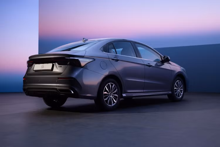 Giá xe Omoda S5 2025 tại thị trường Việt Nam vẫn còn là bí ẩn. Tuy nhiên, sẽ không ngạc nhiên nếu mẫu xe này có giá bán hợp túi tiền nhằm tạo ra lợi thế cạnh tranh, giống công thức được áp dụng cho Omoda C5.