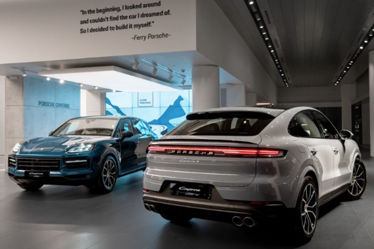 Phiên bản Turbo GT là mẫu xe mạnh nhất của dòng xe Cayenne cũng sở hữu động cơ V8 4.0 lít tăng áp kép nhưng được tăng lên 649 mã lực, giúp xe tăng tốc từ 0 lên 100 km/giờ trong 3,3 giây và có tốc độ tối đa 305 km/giờ.