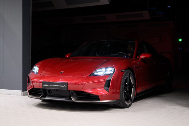 Tại thị trường Hàn Quốc, Porsche Taycan là mẫu xe bán chạy thứ hai trong năm ngoái với tổng cộng 1.805 mẫu xe. Mức giá xe Porsche Taycan Turbo K-Edition 2024 tại Hàn Quốc hiện chưa công bố chính thức.