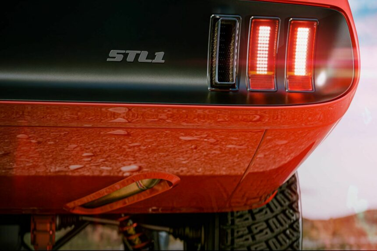 Mẫu xe được trang bị hệ dẫn động cầu sau nhờ bộ vi sai chống trượt mới. Hơn nữa, BorromeodeSilva đã bổ sung thêm một ống xả hiệu suất cao mới được làm bằng vật liệu đặc biệt hơn.