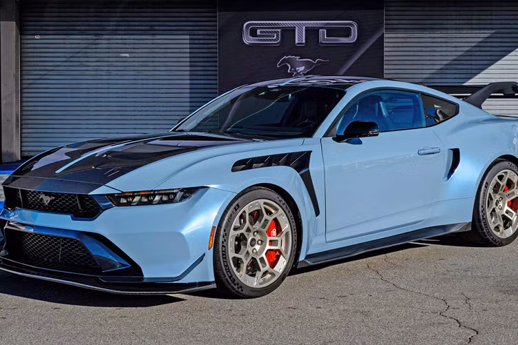 Đến nay, sau 13 tháng, Ford cho biết họ đã được Hiệp hội Kỹ sư ôtô Hoa Kỳ (SAE) chứng thực số liệu hiệu năng của mẫu xe cơ bắp Mustang GTD và khẳng định rằng đây chính là mẫu Mustang được sản xuất thương mại hàng loạt mạnh mẽ nhất lịch sử.