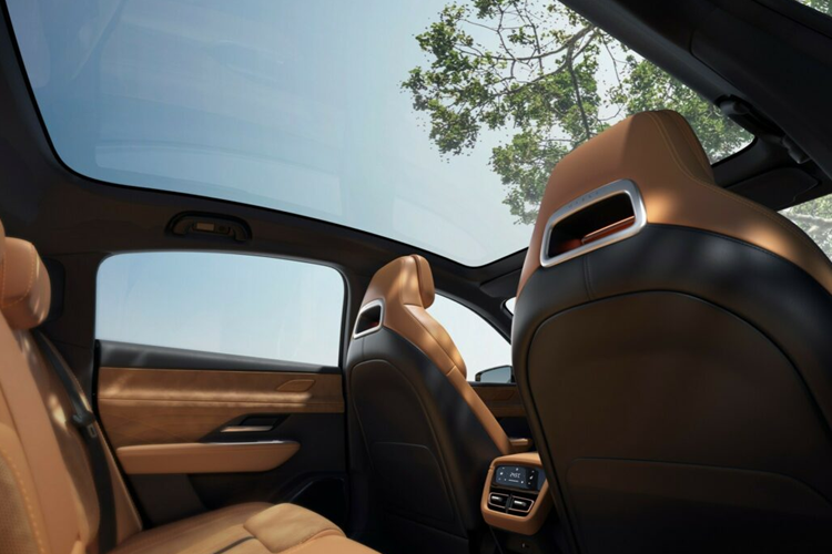 Được biết, phiên bản đặc biệt này cũng có khả năng đạt tốc độ tối đa lên tới 170 km/h. Theo Mazda, chiếc xe này có khả năng hoạt động lên tới trên 1000 km mỗi lần đầy nhiên liệu.