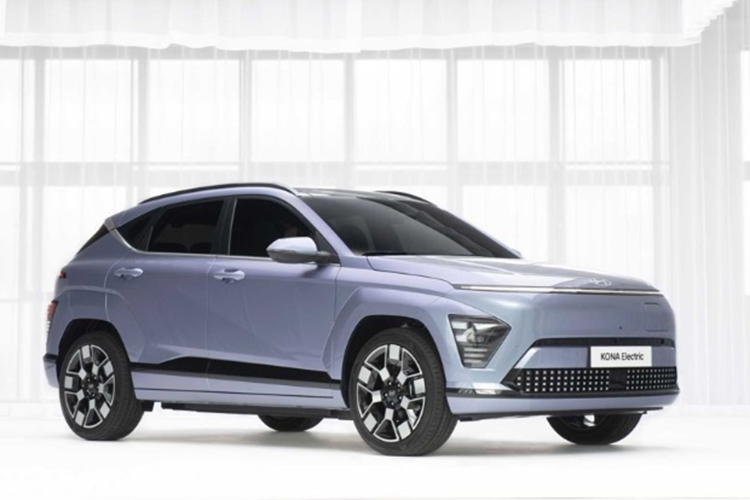 Tuy nhiên, mãi đến Triển lãm Ô tô Quốc tế Gaikindo Indonesia (GIIAS) 2024, hãng Hyundai mới chính thức công bố giá xe Hyundai Kona Electric 2024 chạy điện mới ở xứ sở vạn đảo.