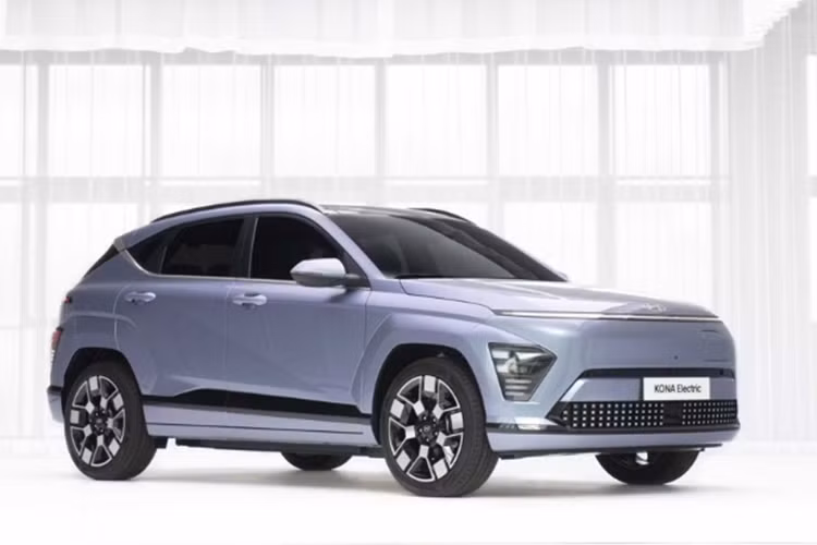 Tuy nhiên, mãi đến Triển lãm Ô tô Quốc tế Gaikindo Indonesia (GIIAS) 2024, hãng Hyundai mới chính thức công bố giá xe Hyundai Kona Electric 2024 chạy điện mới ở xứ sở vạn đảo.