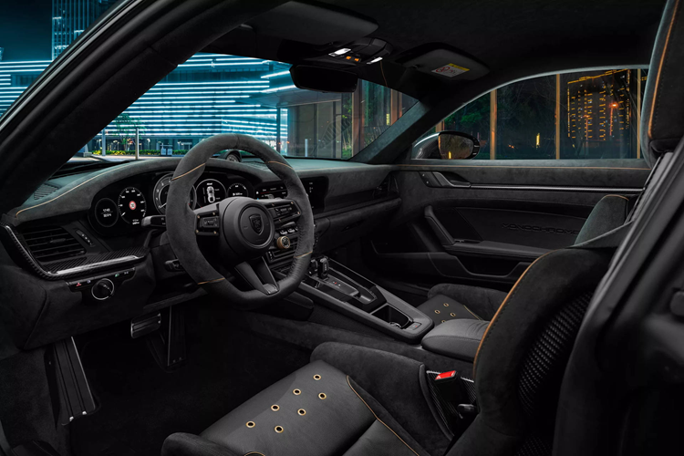 Bộ mâm đúc có đường kính 21 inch ở phía trước và 22 inch ở phía sau, tích hợp sẵn chức năng hỗ trợ thông gió cho phanh.