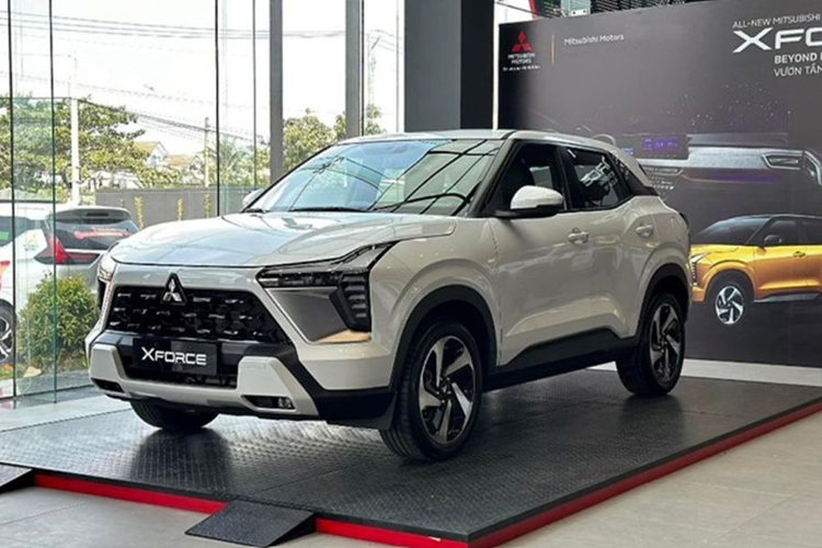  Mitsubishi Xforce: Doanh số hơn 10.000 xe trong 8 tháng Xforce chính thức ra mắt vào tháng 1/2024 và bắt đầu bàn giao xe đến khách hàng vào tháng 3/2024. Sở hữu những ưu điểm vượt trội về thiết kế, kích thước, nội thất và vận hành, Xforce nhanh chóng nhận được sự quan tâm của đông đảo khách hàng.
