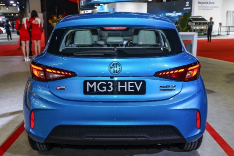 Không rõ tại thị trường Malaysia mức giá xe MG3 HEV 2024 bán bao nhiêu. Tại Thái Lan, xe có giá dao động từ 579.900 đến 619.900 baht (tương đương 430 đến 460 triệu đồng).