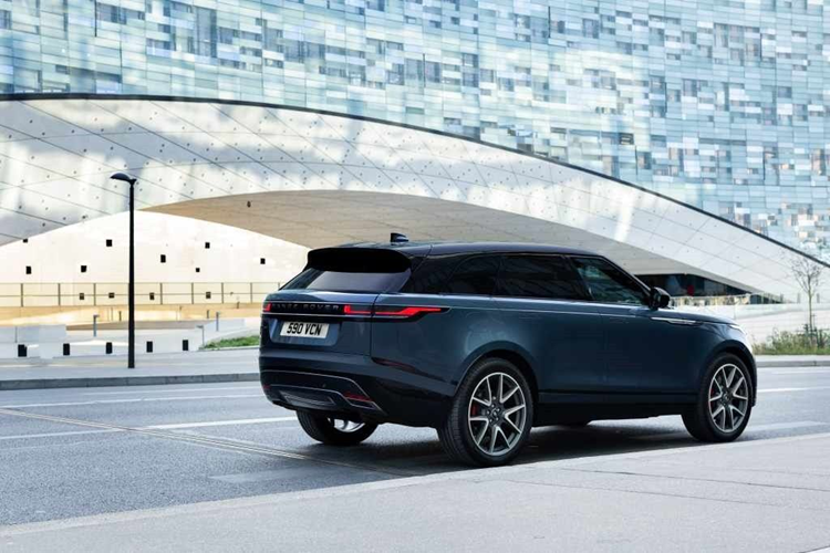 Hiện giá xe Range Rover Velar 2025 tại Việt Nam vẫn chưa được công bố. Khách hàng Việt hiện đã có thể đặt mua mẫu xe này.