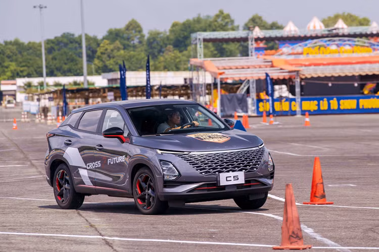 Tập đoàn Chery nổi tiếng với thành tích là nhà xuất khẩu ô ô lớn nhất thị trường Trung Quốc trong 22 năm liên tiếp, nay chính thức hợp tác cùng Tập đoàn Geleximco để phân phối 2 nhãn hiệu xe Omoda &amp; Jaecoo tại Việt Nam.