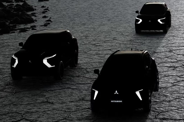 Bên cạnh chiếc xe bán tải là một mẫu SUV khác, chưa rõ tên, và chiếc SUV phía sau có vẻ giống Outlander, có thể là bản nâng cấp (facelift). Vào tháng trước, Mitsubishi cũng tung ra đoạn clip giới thiệu về dòng sản phẩm tương lai của hãng tại thị trường Bắc Mỹ với chiên dịch mang tên "Momentum 2030".
