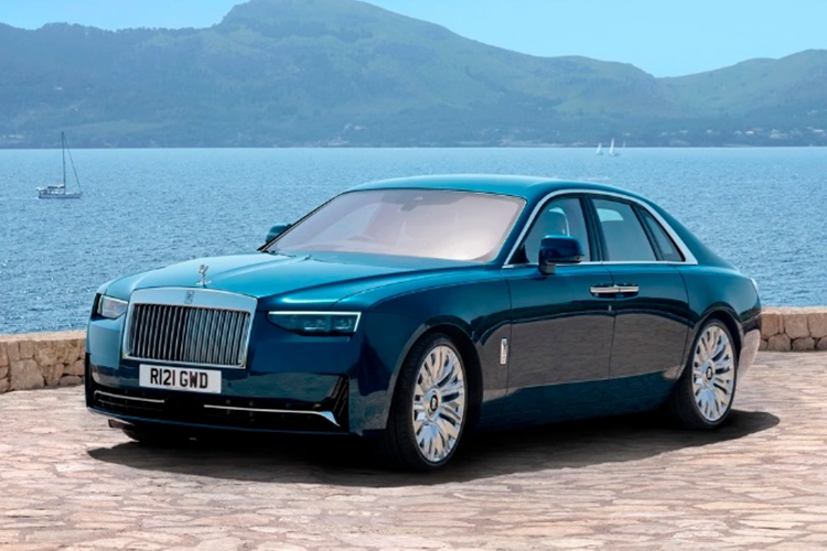 Theo đó, mẫu xe siêu sang Rolls-Royce Ghost Series II 2025 mới vẫn được bán ra với 3 phiên bản: Ghost Series II, Ghost Extended Series II và Black Badge Ghost Series II.