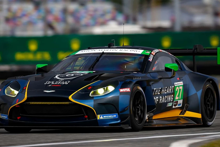 Được trình làng vào tháng 11/2017, Aston Martin Vantage thế hệ mới (AM6) được khá nhiều người chơi xe ưa chuộng với các phiên bản đã có mặt tại Việt Nam như F1 Edition, 007 Edition... Mới đây, hãng xe đến từ Anh Quốc thông báo sẽ giới thiệu chiếc Vantage, Vantage GT3 mới cùng mẫu xe đua F1 AMR24 vào ngày 12 tháng này.