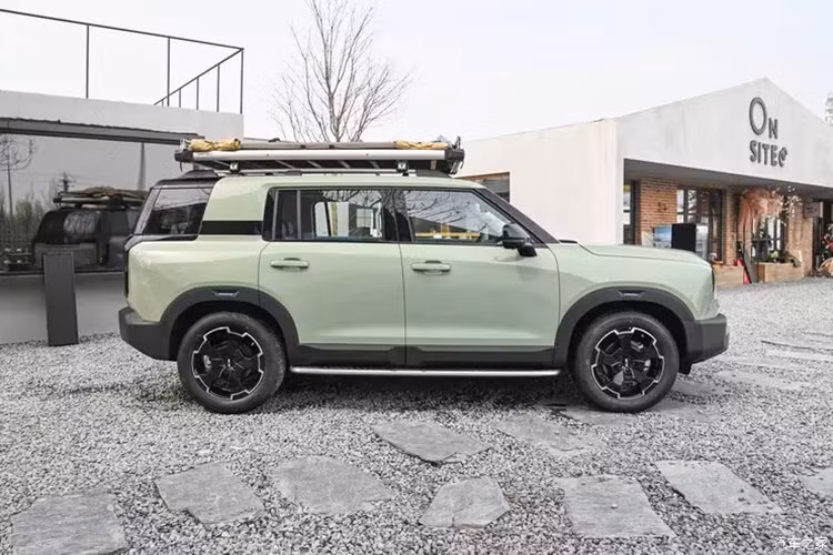 Trong khi các phiên bản HEV (truyền động hạt nhân ma thuật) sử dụng cùng một động cơ, nó cung cấp công suất tối đa 116 mã lực và mô-men xoắn 235 Nm.