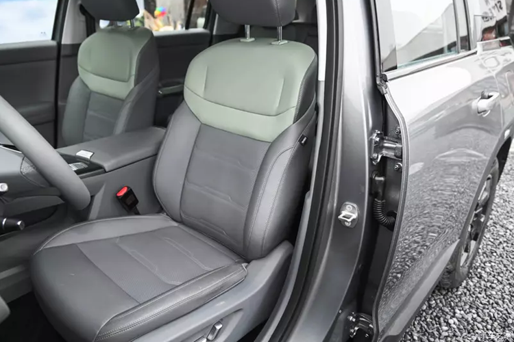 Tất cả các Beijing BJ30 phiên bản Karuno đều được trang bị động cơ xăng A156T2H 4 xi-lanh 1.5T, công suất tối đa 138 mã lực và mô-men xoắn 305 Nm. Phiên bản này được cho là dẫn động cầu trước.