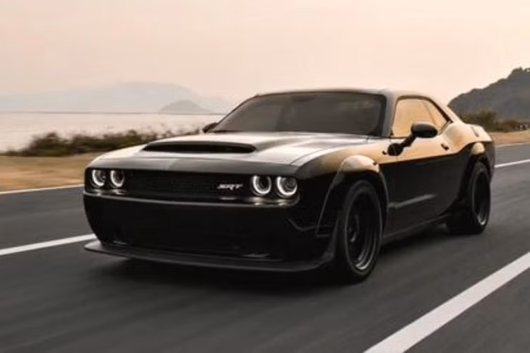 Trong khi có hàng ngàn chiếc Challenger để lựa chọn, số lượng xe Chevrolet Camaro còn lại tại các đại lý rất ít. Chỉ có khoảng 98 chiếc trong kho của Chevrolet, bao gồm 90 mẫu xe từ năm 2024 và tám mẫu xe từ năm 2023, là trong tình trạng mới tinh đang rao bán.