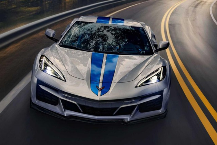 Chúng ta hãy bắt đầu bằng việc phân tích ba cấp độ trang trí chính có sẵn cho Corvette. Đó là Stingray, Z06 và E-Ray. Trong số ba cấp độ này, gần ba phần tư (72%) xe được bán ra vào năm 2024 thuộc loại Stingray. Điều đó hợp lý khi xét đến việc nó rẻ hơn vài nghìn đô la so với Z06 cơ bản.