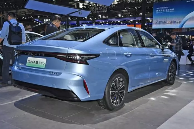 Giá xe Chery Fulwin A8 Pro 2024 chưa được bật mí, nhưng sẽ cao hơn giá xe bản tiêu chuẩn đang bán là 119.900 đến 149.900 nhân dân tệ (16.700-20.850 USD), khoảng 390 triệu đồng đến 487 triệu đồng.