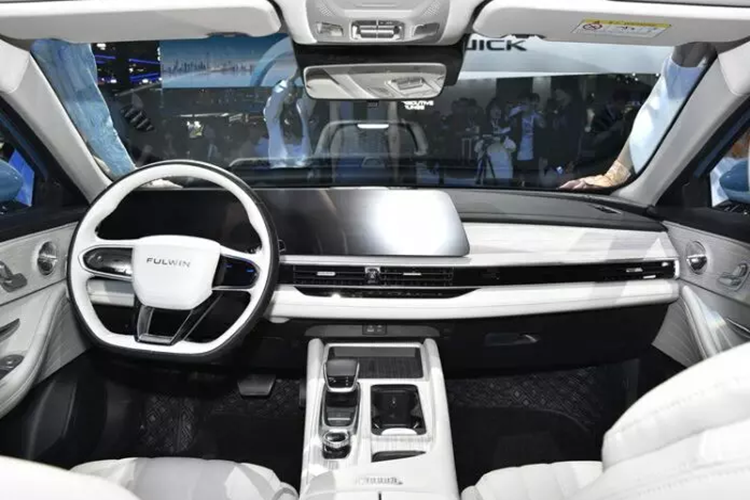 Chiếc xe sẽ đi kèm với Kunpeng Super Performance Electric Hybrid C-DM của Chery, một hệ thống hybrid bổ trợ được chế tạo xung quanh động cơ 1,5 turbo cung cấp công suất 115 mã lực và mô-men xoắn 220 Nm.