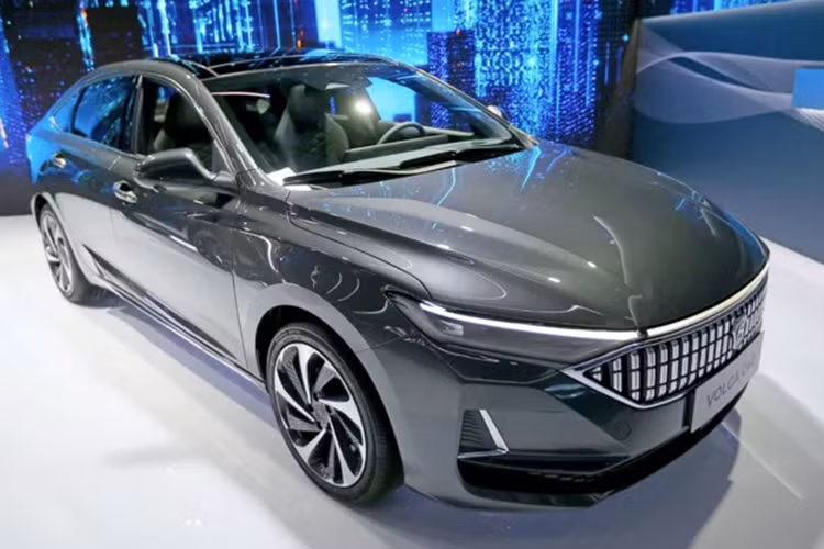 Trong tháng 4 vừa qua, Nga nhập khẩu tổng cộng 57.812 xe du lịch, trong đó 94% xe đến từ Trung Quốc. Cũng trong tháng này, tỷ lệ ô tô đã qua sử dụng của Trung Quốc nhập khẩu vào Nga đã tăng từ 1% trong tháng 1 lên 3,3%. Ô tô đã qua sử dụng nhập khẩu của Nga chủ yếu đến từ Nhật Bản (66%) và Hàn Quốc (13,4%).