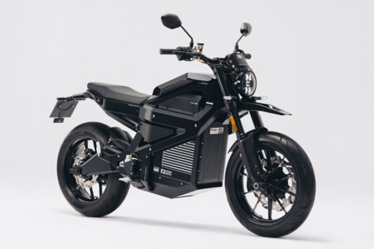 Theo đó, Nuen N1-S 2025 tại Việt Nam sẽ có 2 phiên bản là Founder's Edition và Signature Edition. Trong đó, phiên bản Founder's Edition là phiên bản cao cấp chỉ được sản xuất giới hạn 50 chiếc. Giá của 2 bản này lần lượt là 180 và 220 triệu đồng.