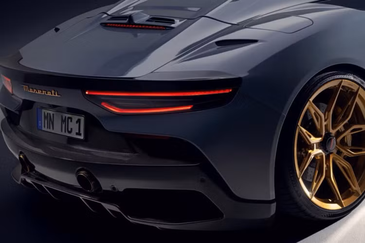 Đồng thời tương thích với hệ thống nâng hạ phần đầu trước của xe theo ngyên bản. Bộ mâm này cũng được trang bị thêm bộ spacer giúp tăng thêm chiều rộng trục khoảng 28 mm hoặc 40 mm trên cả hai trục.