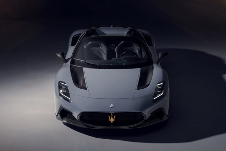 Những chi tiết này có thể được kết hợp với nhiều nâng cấp khác nhau, điển hình như người dùng có thể lựa chọn tùy chọn trang bị hệ thống xả bao gồm hệ thống trong hình sử dụng hợp kim Inconel siêu nhẹ và tùy chọn mạ vàng 999.