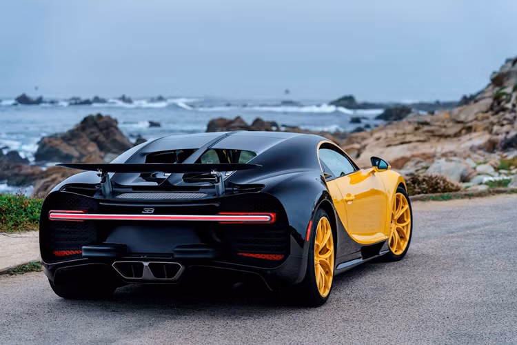 Ông cho biết mẫu siêu xe Bugatti mới nhất được phát triển độc lập “từ A đến Z” mà không sử dụng chung bất kỳ linh kiện nào với Bugatti Chiron hay Rimac Nevera.