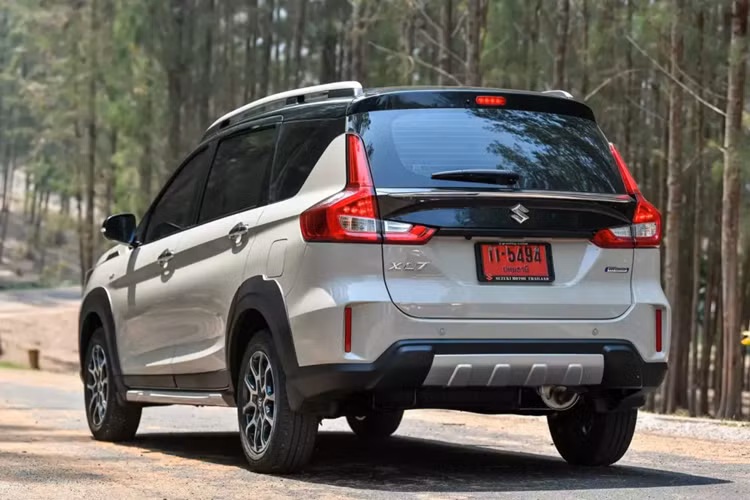 Theo kế hoạch, Suzuki XL7 Hybrid 2024 sẽ chính thức được trưng bày tại Thái Lan trong triển lãm Ô tô Quốc tế Bangkok (BIMS) 2024 diễn ra vào cuối tháng này. Sau Thái Lan, mẫu MPV này có thể sẽ ra mắt những thị trường Đông Nam Á khác như Việt Nam. Hiện hãng Suzuki cũng đang phân phối Ertiga Hybrid ở thị trường Việt Nam.