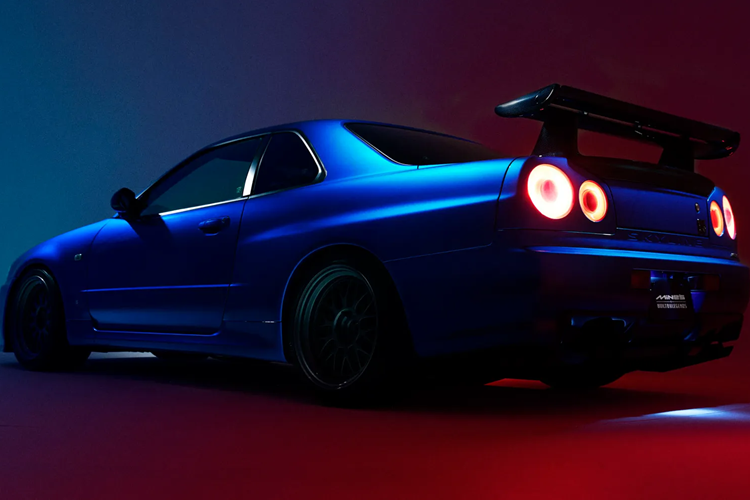 Sau đó, khung xe được phun ướt, hàn điểm, gia cố và phủ năm lớp sơn đặc biệt với màu sơn Bayside Blue cổ điển trong khi mọi bộ phận đều được phủ sơn tĩnh điện và lắp lại hoặc thay thế hoàn toàn nếu không còn có thể sử dụng.