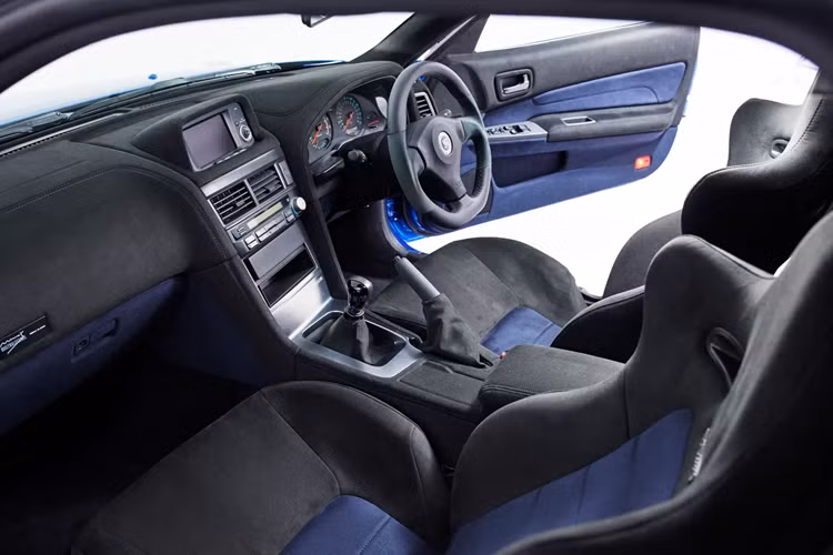 BBL cho biết hiện xe có công suất 650 mã lực, truyền tới cả bốn bánh thông qua hộp số sàn sáu cấp có khả năng chịu tải nặng Getrag. Xe còn được trang bị hệ thống phanh AP Racing 6 piston ở phía trước, 4 piston ở phía sau đi kèm với bộ đĩa RDD 356 mm. Xe cũng được trang bị bộ mâm độ từ thương hiệu Rays tùy chỉnh có kích thước 18 inch.