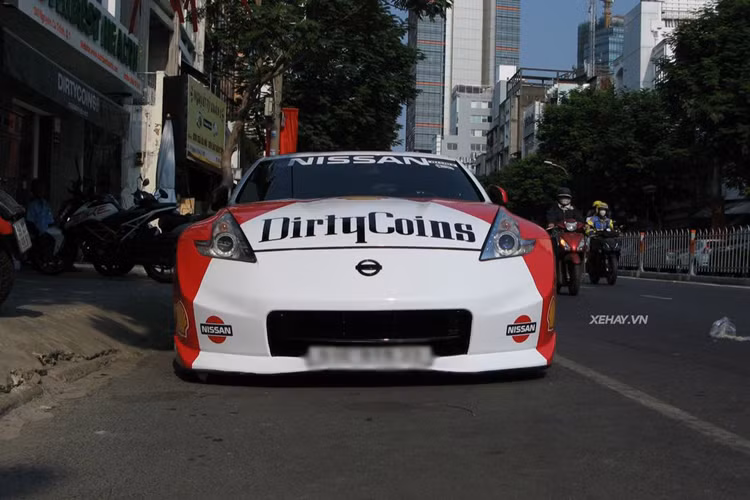 Nissan 370Z được ra mắt vào tháng 10/2006 và được trưng bày lần đầu trong khuôn khổ sự kiện hướng tới triển lãm Los Angeles Auto show vào năm 2008.