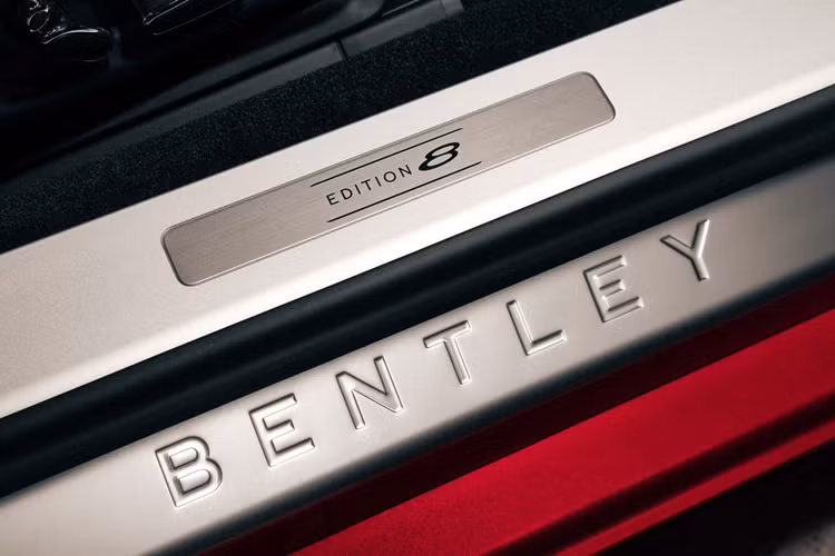 Tới đây, chắc hẳn thương hiệu sẽ ứng dụng nền tảng hệ truyền động “Ultra Performance Hybrid” đã được công bố vào đầu tuần này nhiều hơn vào những mẫu xe tương lai của Bentley.