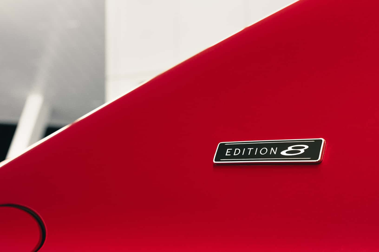 Bentley đã sản xuất hơn 53.000 chiếc xe Continental GT/GTC và Flying Spur kể từ khi động cơ V8 4.0 lít thế hệ hiện tại được ra mắt vào năm 2012. Tuy nhiên, công ty có trụ sở tại Crewe đã sản xuất động cơ V-8 kể từ năm 1959 khi S2 ra mắt.