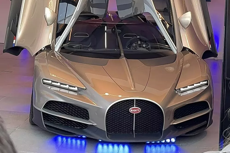 Và hiện tại, siêu xe Bugatti Tourbillon đang đi vòng quanh thế giới để ra mắt, trong số này, Monaco là một trong các thị trường rất quan trọng của nhiều hãng xe, và Bugatti đã quyết định chọn thiên đường siêu xe thế giới này để ra mắt mẫu xe mới nhất của họ, chiếc Bugatti Tourbillon với sức mạnh lên đến 1.775 mã lực, giá đắt gần gấp đôi Chiron, và việc sản xuất giới hạn cũng chỉ bằng 1/2.