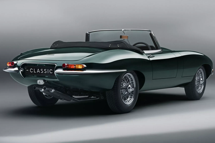 Công ty không tiết lộ giá xe Jaguar Classic E‑type Commemorative mới chế tạo. Tuy nhiên, có thể chắc chắn rằng những chiếc xe này sẽ đắt hơn đáng kể so với những phiên bản phục chế những năm trước đây.