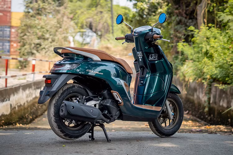 Theo hãng Honda, đây là mẫu xe ga nhắm đến phân khúc cao cấp với thiết kế thời trang và phong cách. Với phương châm thiết kế "Thời trang giao thoa sức mạnh", Honda Stylo 160 mang trên mình ngoại hình vừa cổ điển vừa hiện đại. 