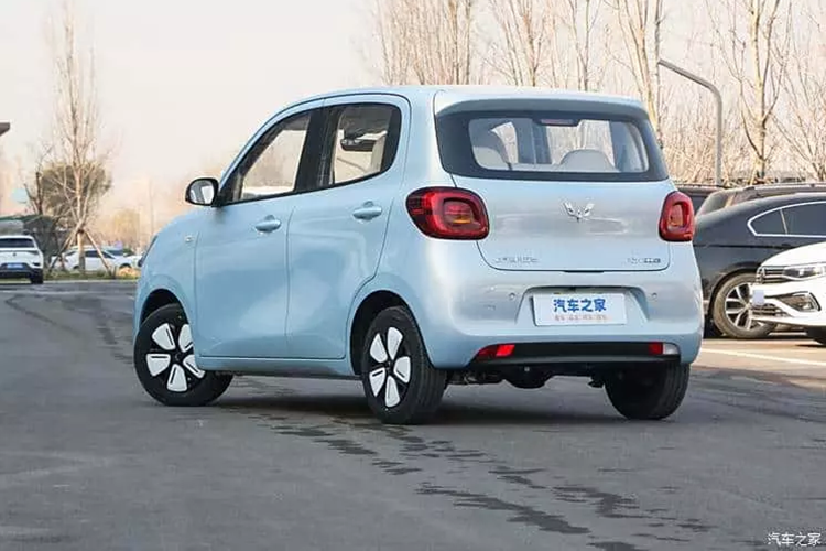Wuling Hongguang Mini EV bản 5 cửa hiện đã mở đặt hàng trước tại Trung Quốc, và nhiều khả năng sẽ sớm có mặt tại Việt Nam để cải thiện doanh số sau khi bản 3 cửa không đạt được sự kỳ vọng.