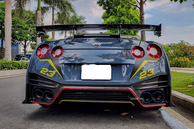 Cung cấp sức mạnh cho siêu xe Nissan GT-R Nismo Special Edition là động cơ V6 tăng áp kép 3.8 lít, sản sinh công suất tối đa 600 mã lực và mô-men xoắn cực đại 652 Nm. Động cơ đi cùng cùng hộp số ly hợp kép 6 cấp và hệ dẫn động 4 bánh.