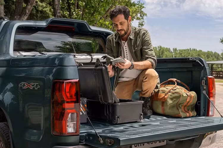 Cùng với đó là sự xuất hiện của hộp số tự động 8 cấp mới, chính là loại đang dùng trên Colorado thế hệ 3 ở Mỹ nhưng giờ đây được hiệu chỉnh riêng cho S10 2025.