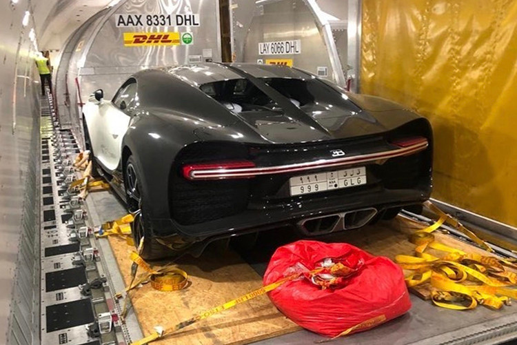 Ngoài ra, còn có Porsche Cayenne Turbo GT, Ferrari 812 Competizione, Ferrari 296 GTB, Mercedes-AMG GT Black Series, Lamborghini Urus và siêu xe Porsche 911 GT2 RS.