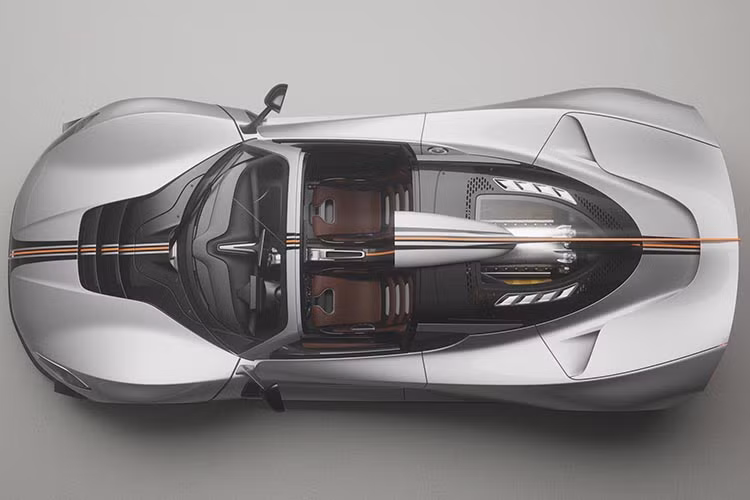 Chỉ có 12 chiếc Hennessey Venom F5-M mui trần số sàn được sản xuẩt trên toàn thế giới và chúng đều đã được bán hết. Chúng được tính là một phần trong chuỗi 30 chiếc Venom F5 Roadster duy nhất trên toàn cầu.