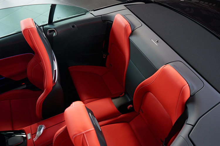 Điểm nhấn của động cơ M139 trên SL 43 mới là được ứng dụng công nghệ tân tiến mà Mercedes từng phát triển dành riêng cho đội đua Mercedes-AMG Petronas để dùng làm lợi thế chiến thắng trong các giải F1 khắc nghiệt.