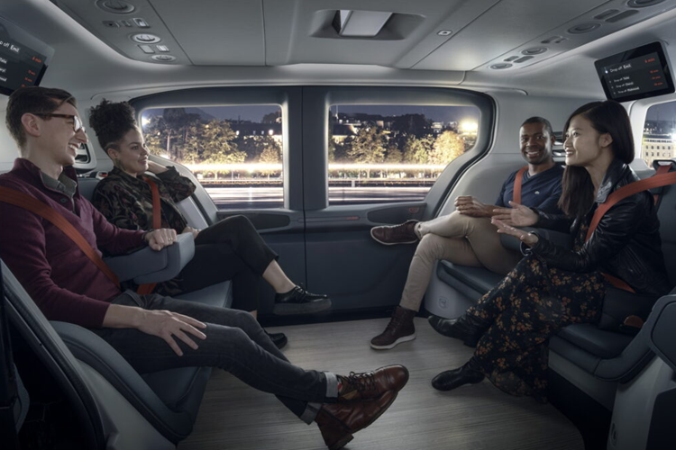 Vào năm ngoái, một người phụ nữ đã bị một trong những chiếc Taxi robot đâm phải, sau đó bị kéo lê bởi một trong những ở San Francisco, sau đó DMV của California đã thu hồi quyền thử nghiệm xe tự hành của công ty ở bang này.