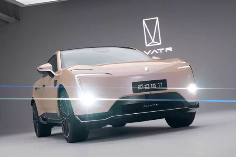 Tạ triển lãm ô tô Bắc Kinh đang diễn ra tại Trung Quốc, mẫu xe SUV Avatr 11 2024 mới đã chính thức được ra mắt, nhanh chóng nhận được sự quan tâm của giới truyền thông nước này.