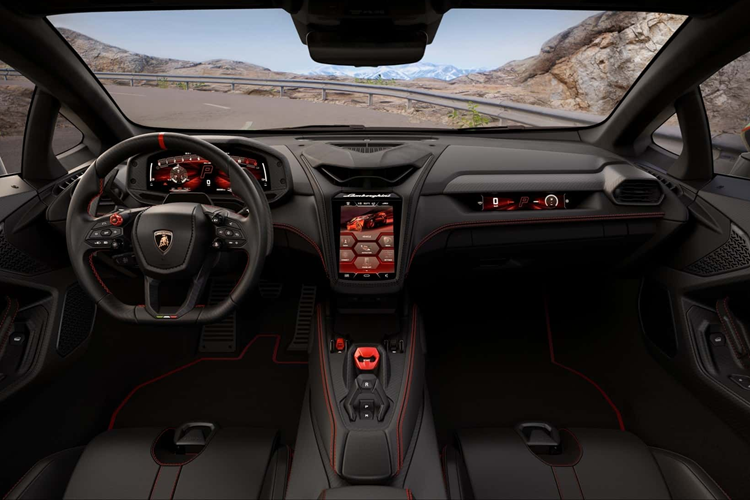 Bộ pin của xe hiện có công suất 3,8 kilowatt giờ. Nếu sử dụng cổng sạc AC truyền thống, xe sẽ có công suất lên tới 7 kilowatt và pin sẽ sạc lại sau 30 phút. Xe cũng có thể được sạc lại thông qua phanh tái tạo hoặc trực tiếp từ động cơ V8 chỉ trong 6 phút.