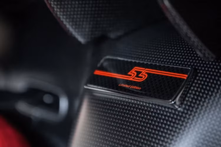 Thân xe Ferrari Daytona SP3 được lấy cảm hứng thiết kế từ mẫu xe 512 S (1969-1970), kết hợp với cửa mở dạng cánh bướm tương tự như LaFerrari. Ngoài ra, trên mỗi cửa xe còn tích hợp thêm hộc gió lớn để dẫn không khí đến các bộ tản nhiệt 2 bên.