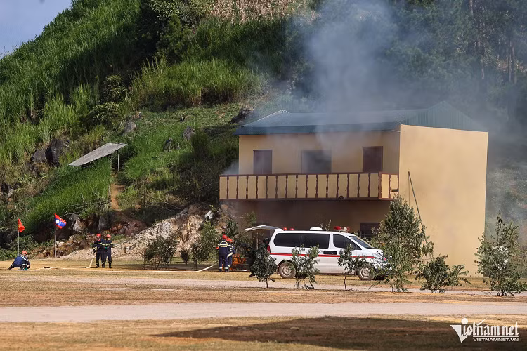 Diễn tập chữa cháy, cứu nạn.