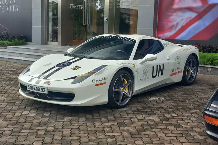 Siêu xe này được trang bị động cơ V8 4.3 lít cho công suất 503 mã lực và mô-men xoắn cực đại 471 Nm tại vòng tua máy 5.250 vòng/phút. Xe có khả năng tăng tốc từ 0-100 km/h chỉ trong 3,6 giây và đạt tốc độ tối đa 319 km/h. Cũng góp mặt tại trong đội hình tham dự Gumball 3000 của Trung Nguyên còn có Ferrari 458 Spider.